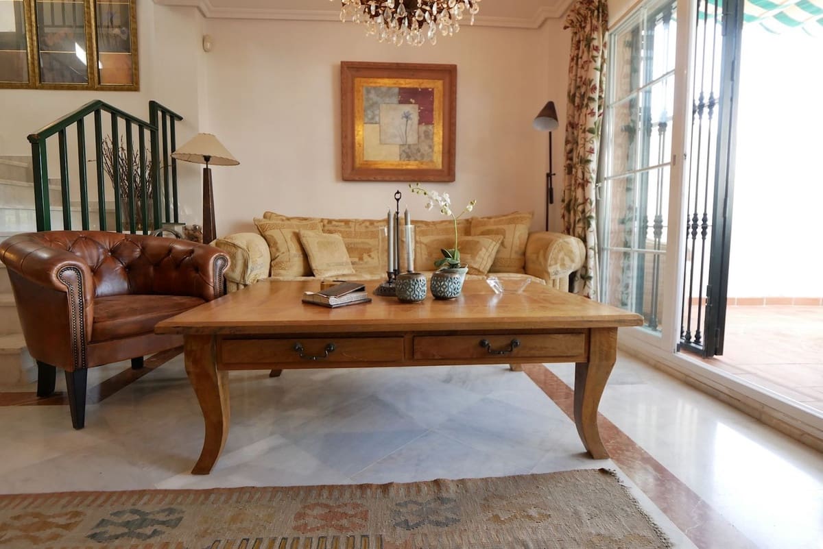 3 soverom Villa til salgs i Cabopino med svømmebasseng garasje - € 525 000 (Ref: 8925238)