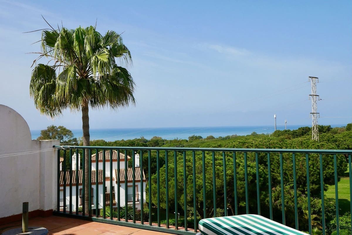 3 slaapkamer Villa te koop in Cabopino met zwembad garage - € 520.000 (Ref: 8925238)