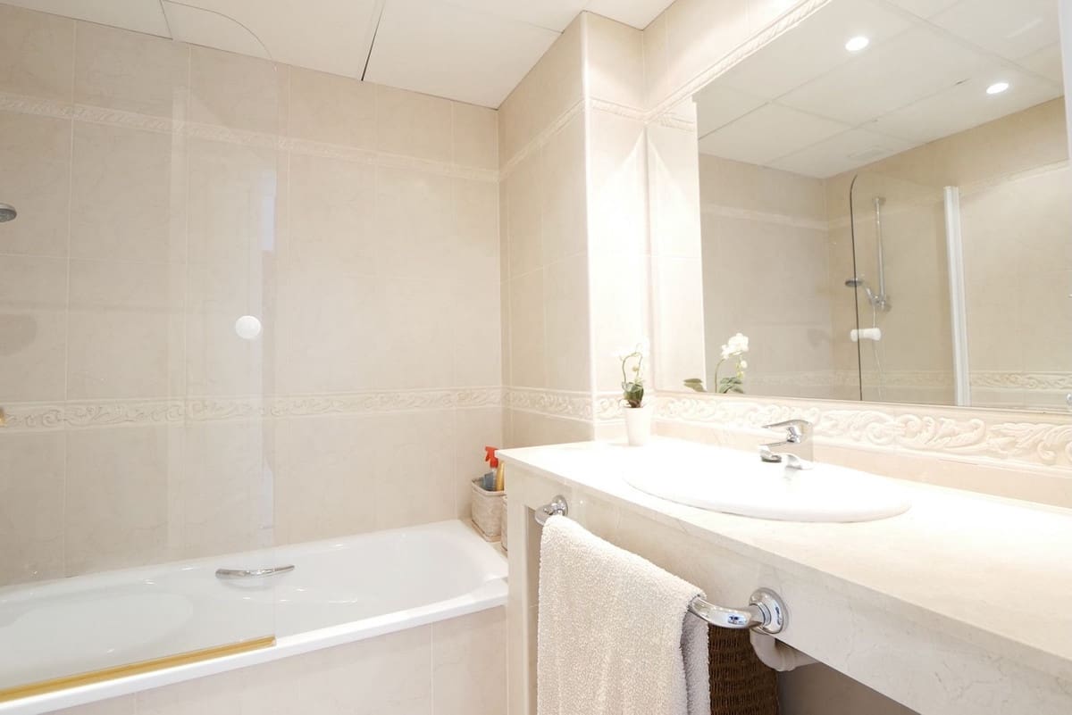 3 slaapkamer Villa te koop in Cabopino met zwembad garage - € 520.000 (Ref: 8925238)