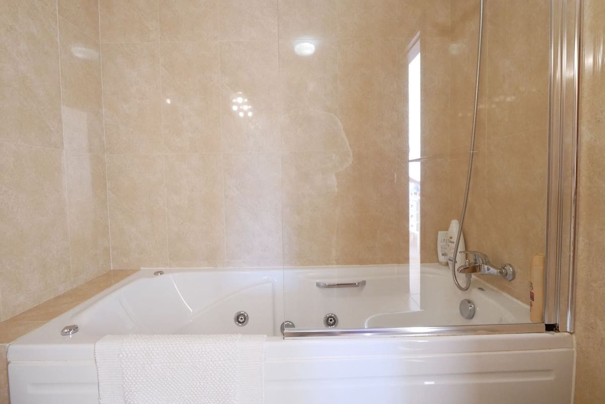 2 sovrum Lägenhet till salu i Calahonda med pool garage - 280 499 € (Ref: 8925341)