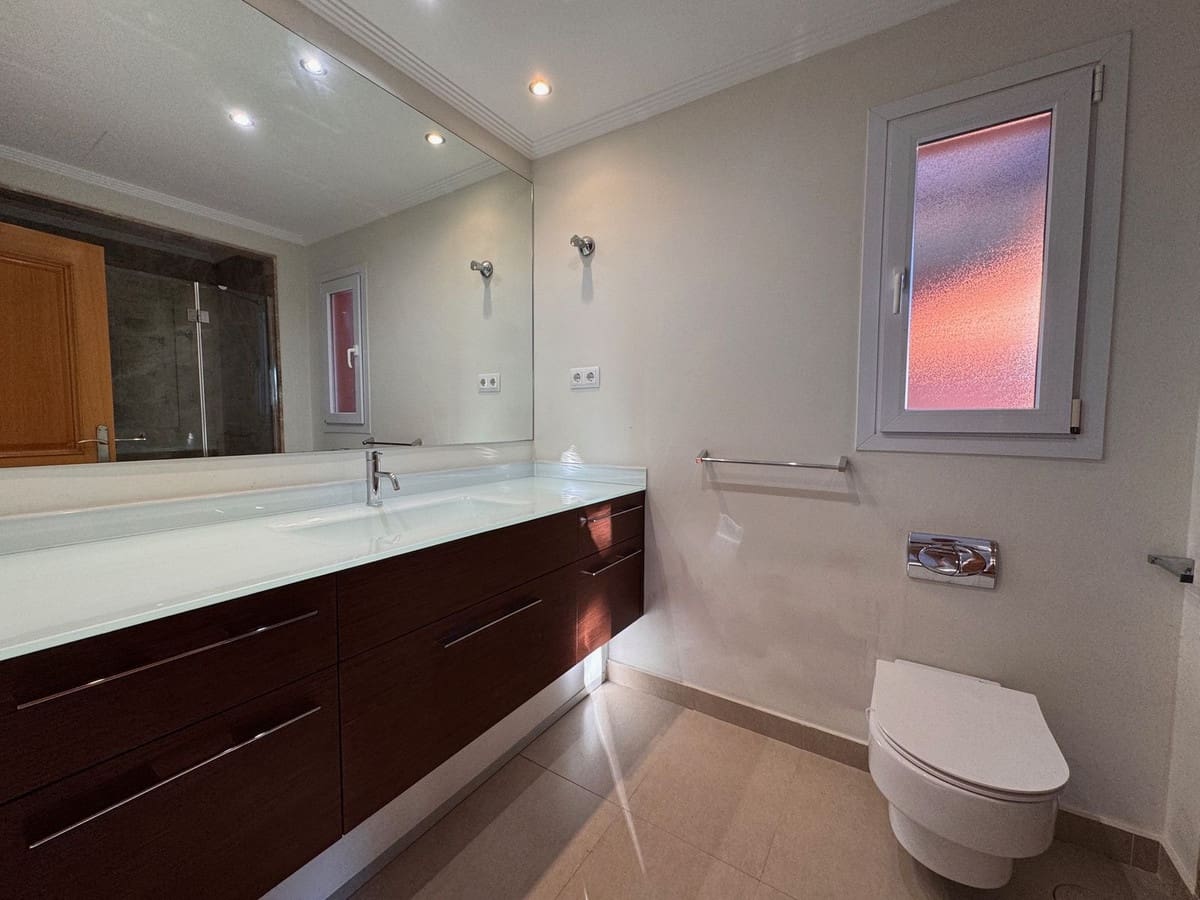 4 makuuhuone Huvila myytävänä paikassa Marbella - 849 000 € (Ref: 8949261)