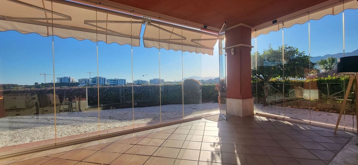 4 makuuhuone Huvila myytävänä paikassa Marbella - 849 000 € (Ref: 8949261)