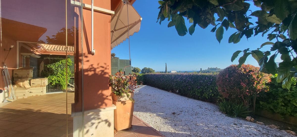 4 makuuhuone Huvila myytävänä paikassa Marbella - 849 000 € (Ref: 8949261)