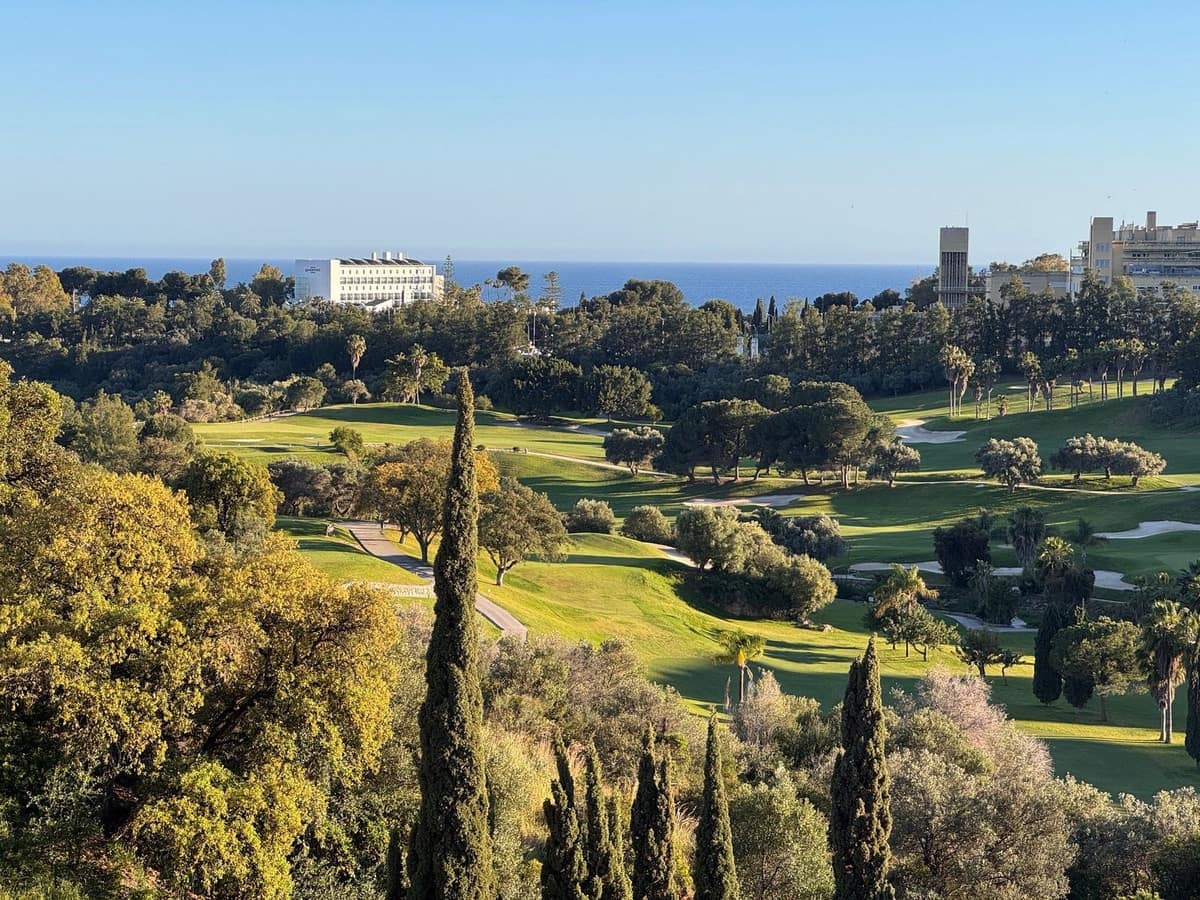 4 slaapkamer Villa te koop in Marbella - € 849.000 (Ref: 8949261)