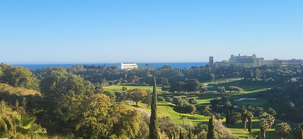 4 slaapkamer Villa te koop in Marbella - € 849.000 (Ref: 8949261)