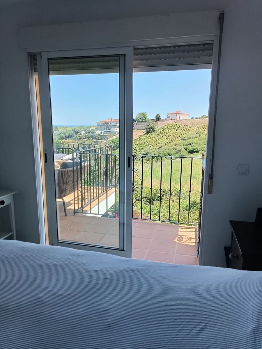 3 slaapkamer Halfvrijstaande villa te koop in Manilva met zwembad garage - € 349.000 (Ref: 8954015)