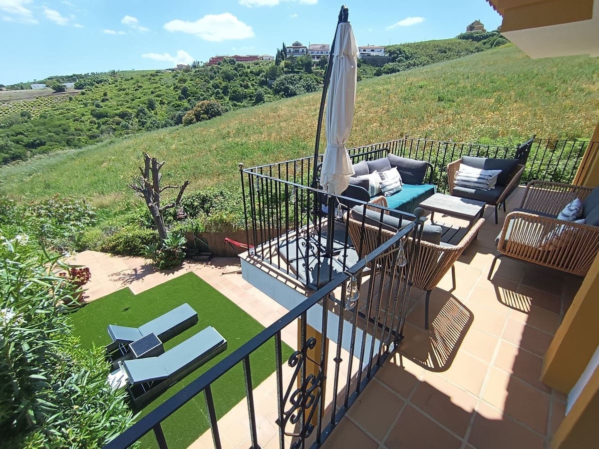 3 slaapkamer Halfvrijstaande villa te koop in Manilva met zwembad garage - € 349.000 (Ref: 8954015)