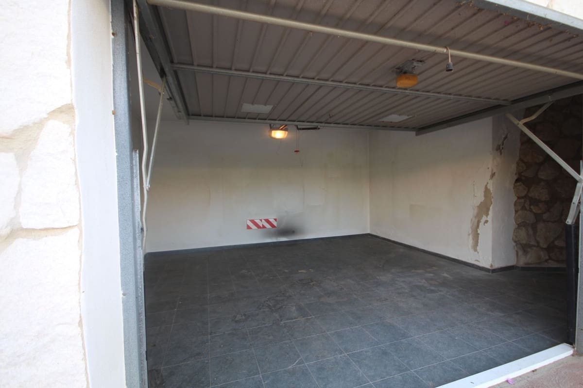 3 soveværelse Villa til salg i Miraflores med swimmingpool garage - € 695.000 (Ref: 9058220)