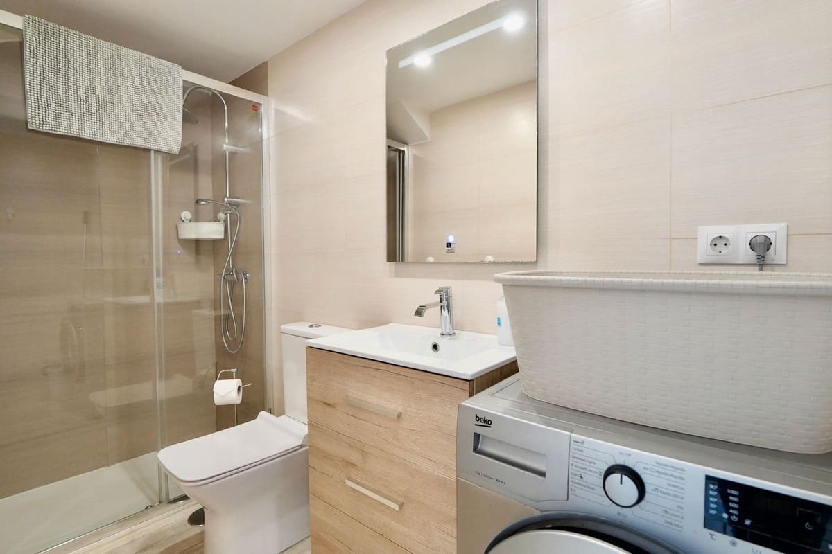 1 slaapkamer Appartement te koop in Cabopino met zwembad garage - € 375.000 (Ref: 9060493)