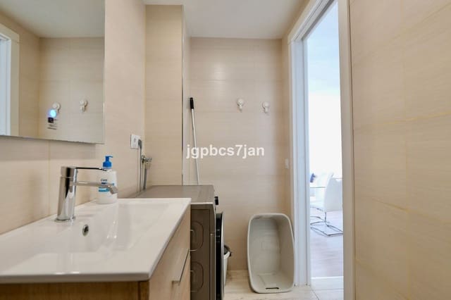 Studio til salgs i Cabopino, Marbella med svømmebasseng garasje - € 374 000 (Ref: 9060493)