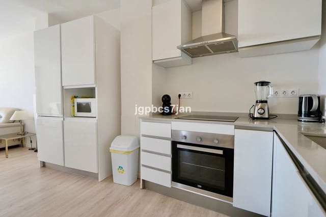 Studio til salgs i Cabopino, Marbella med svømmebasseng garasje - € 374 000 (Ref: 9060493)