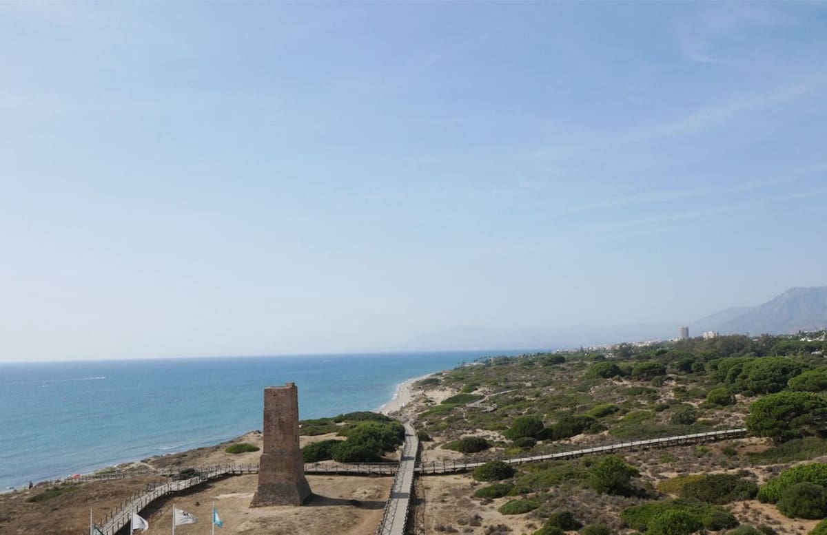 2 bedroom Apartment for sale in Cabopino with pool - € 575,000 (Ref: 9061089)