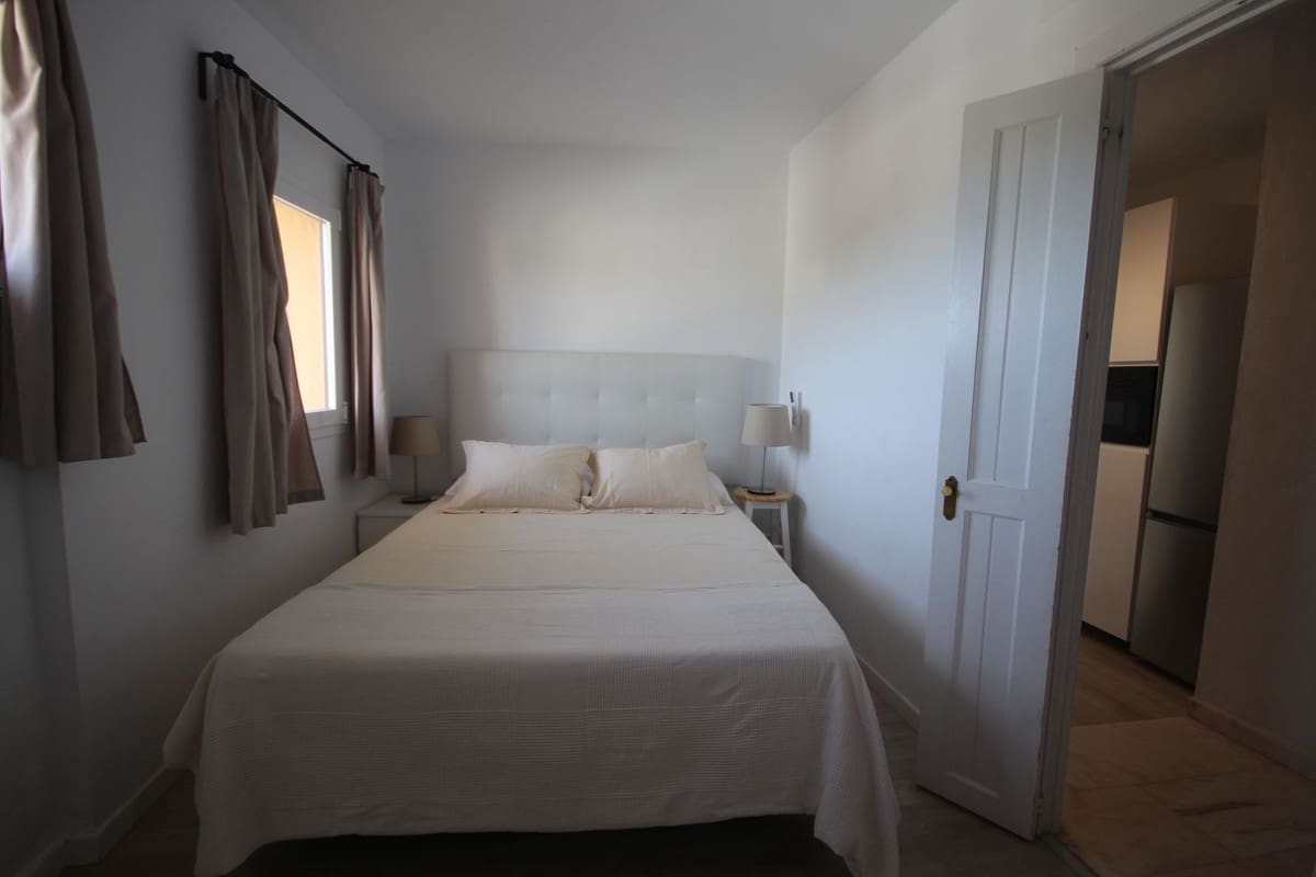 2 bedroom Apartment for sale in Cabopino with pool garage - € 575,000 (Ref: 9061089)