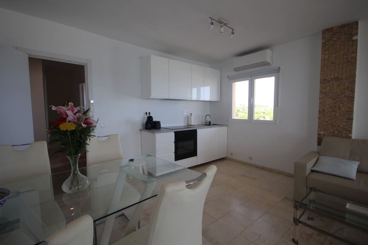 2 bedroom Apartment for sale in Cabopino with pool garage - € 575,000 (Ref: 9061089)