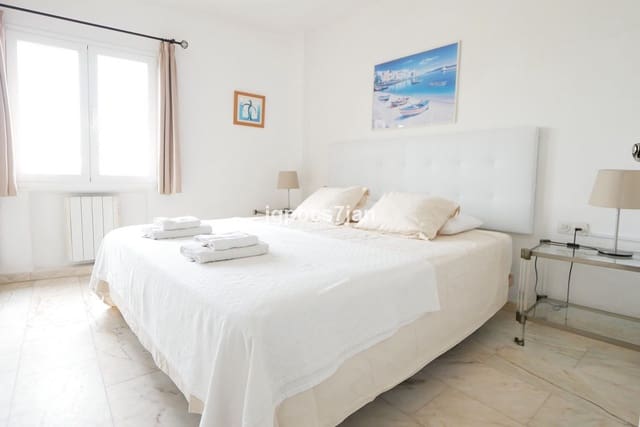 2 soverom Leilighet til salgs i Cabopino, Marbella med svømmebasseng garasje - € 575 000 (Ref: 9061089)