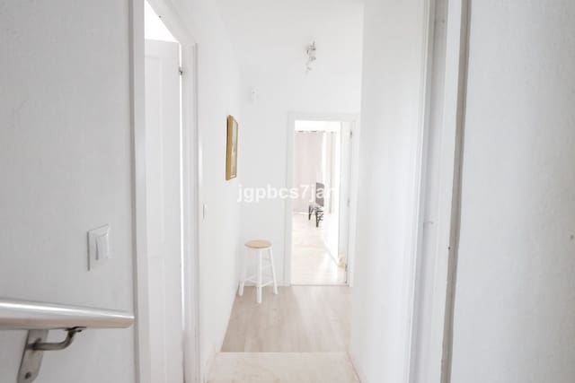 2 soverom Leilighet til salgs i Cabopino, Marbella med svømmebasseng garasje - € 575 000 (Ref: 9061089)
