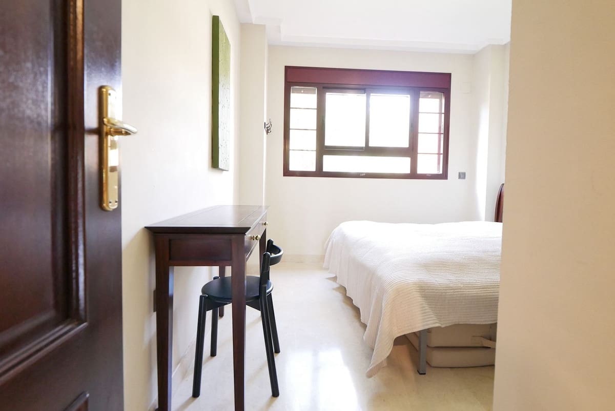 2 soverom Leilighet til salgs i Marbella med svømmebasseng garasje - € 289 900 (Ref: 9080764)