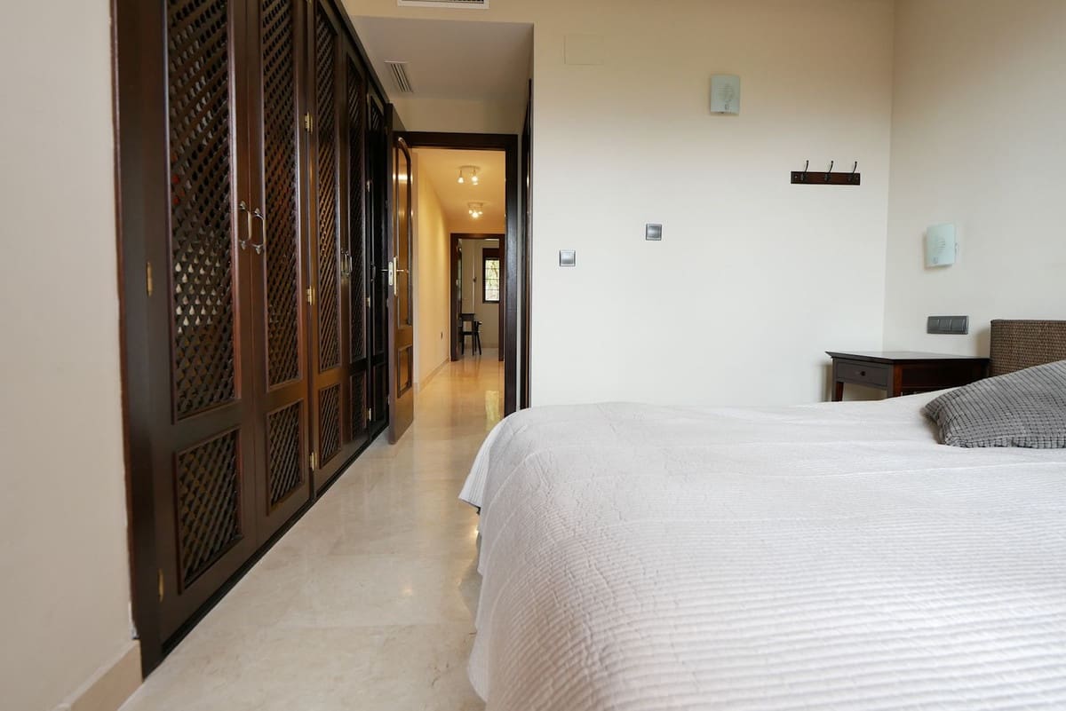 2 soverom Leilighet til salgs i Marbella med svømmebasseng garasje - € 289 900 (Ref: 9080764)