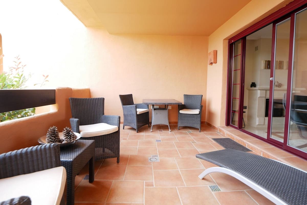 2 soverom Leilighet til salgs i Marbella med svømmebasseng garasje - € 289 900 (Ref: 9080764)