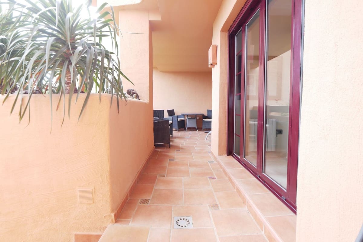 2 soverom Leilighet til salgs i Marbella med svømmebasseng garasje - € 289 900 (Ref: 9080764)