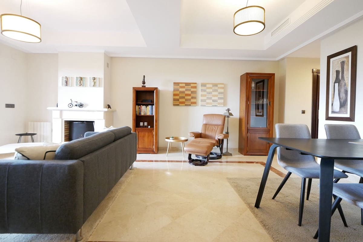 2 soverom Leilighet til salgs i Marbella med svømmebasseng garasje - € 289 900 (Ref: 9080764)