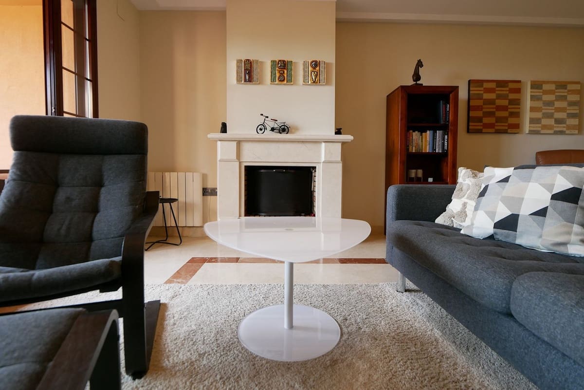 2 soverom Leilighet til salgs i Marbella med svømmebasseng garasje - € 289 900 (Ref: 9080764)