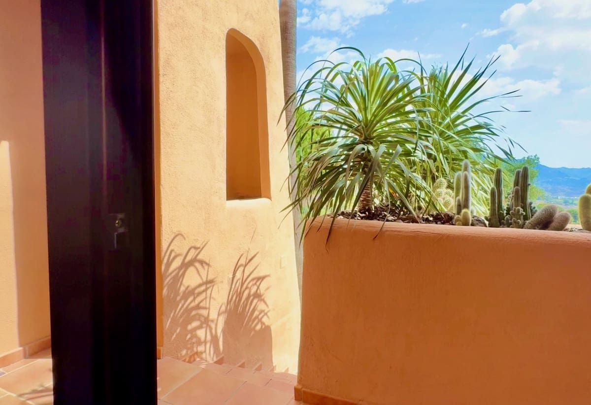 2 soverom Leilighet til salgs i Marbella med svømmebasseng garasje - € 289 900 (Ref: 9080764)