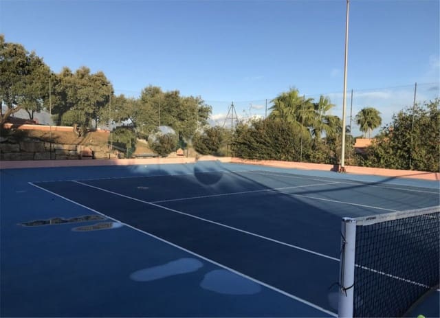 2 slaapkamer Appartement te koop in Marbella met zwembad garage - € 289.900 (Ref: 9080764)