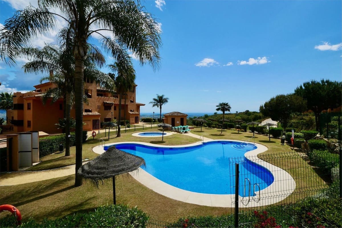 2 soverom Leilighet til salgs i Marbella med svømmebasseng garasje - € 289 900 (Ref: 9080764)