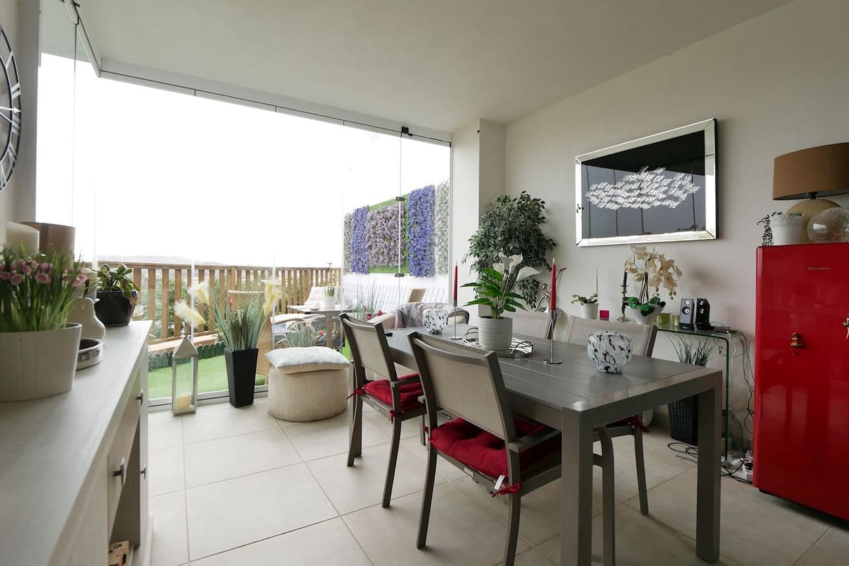 3 bedroom Apartment for sale in La Cala de Mijas with pool garage - € 499,000 (Ref: 9081046)