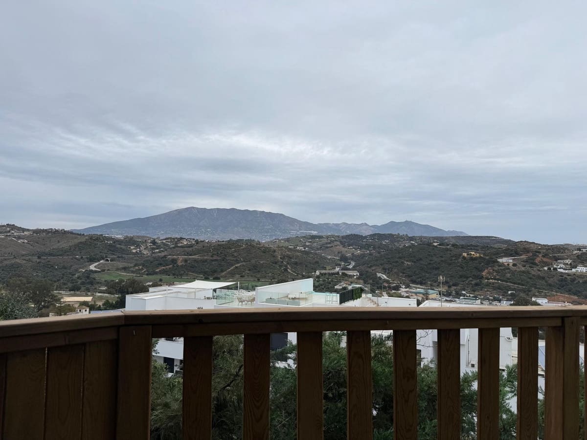 3 bedroom Apartment for sale in La Cala de Mijas with pool garage - € 499,000 (Ref: 9081046)