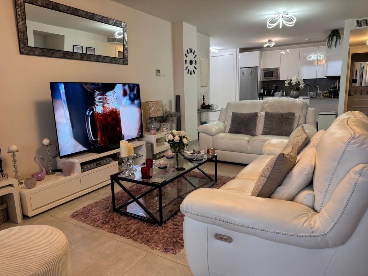 3 bedroom Apartment for sale in La Cala de Mijas with pool garage - € 499,000 (Ref: 9081046)