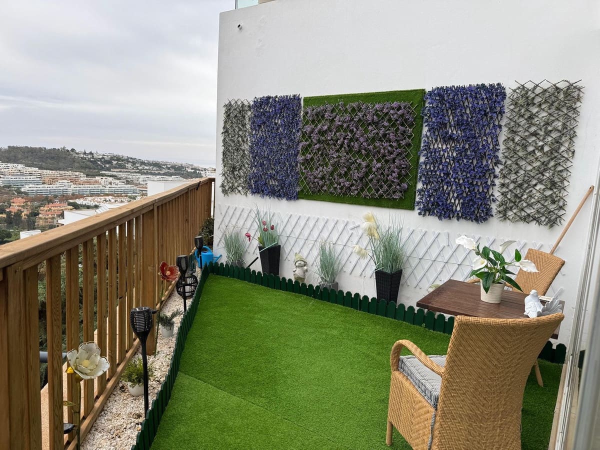 3 bedroom Apartment for sale in La Cala de Mijas with pool garage - € 499,000 (Ref: 9081046)