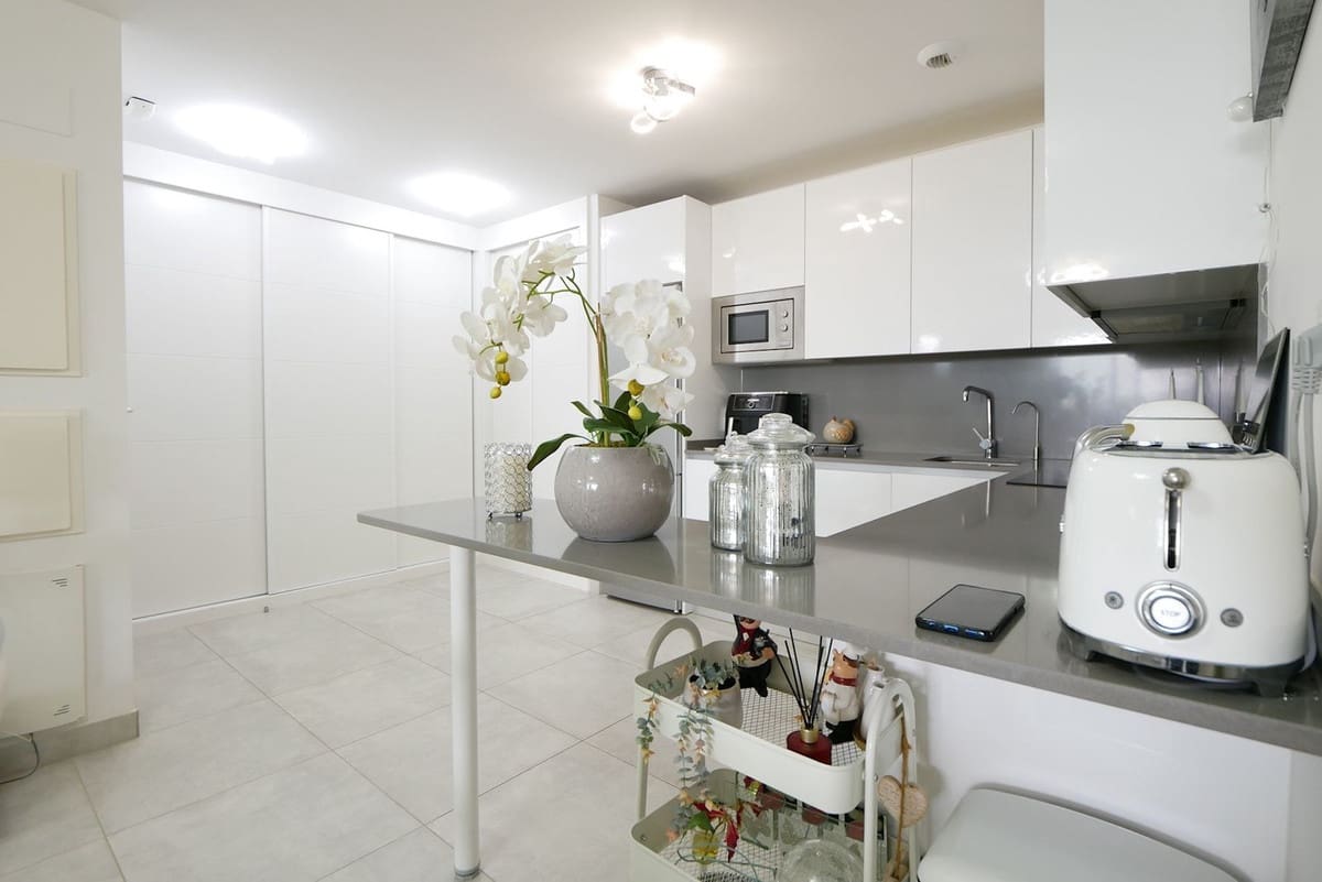 3 sypialnia Apartament na sprzedaż w La Cala de Mijas z basenem garażem - 499 000 € (Ref: 9081046)