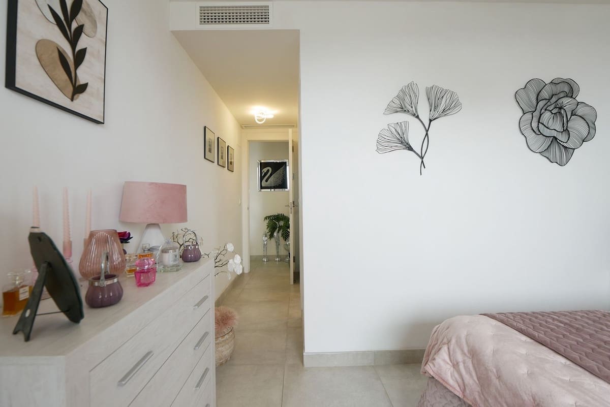 3 sypialnia Apartament na sprzedaż w La Cala de Mijas z basenem garażem - 499 000 € (Ref: 9081046)