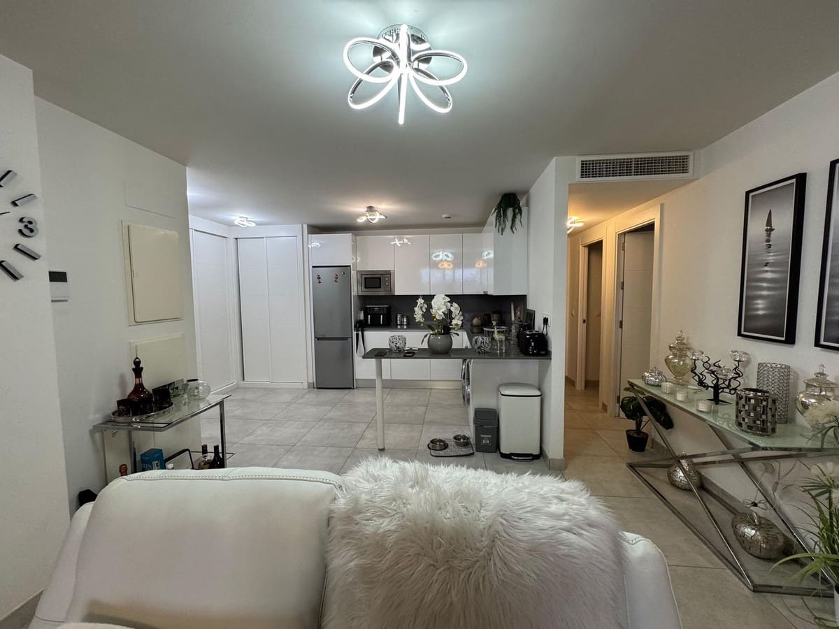 3 soveværelse Lejlighed til salg i La Cala de Mijas med swimmingpool garage - € 499.000 (Ref: 9081046)