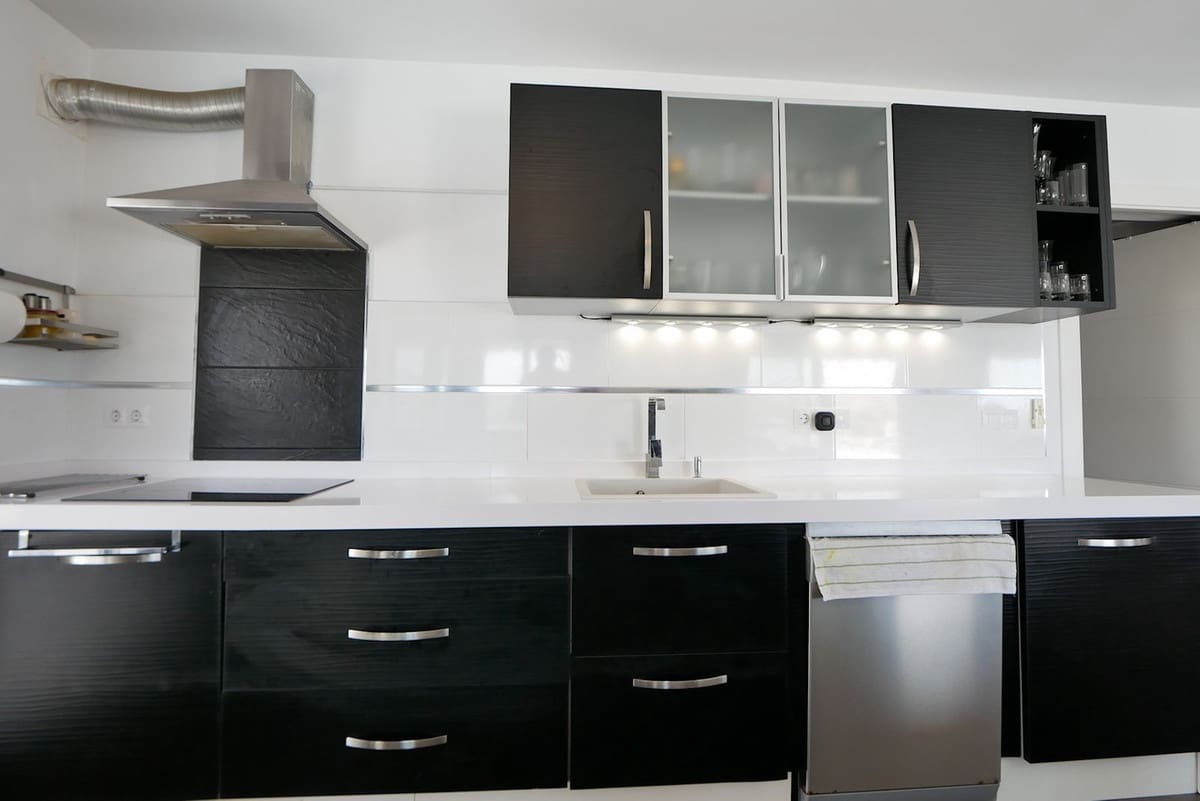 3 bedroom Villa for sale in Fuengirola with pool garage - € 799,000 (Ref: 9094776)