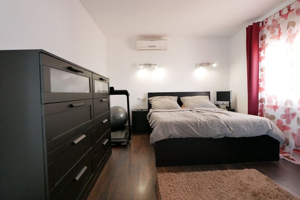 3 bedroom Villa for sale in Fuengirola with pool garage - € 799,000 (Ref: 9094776)