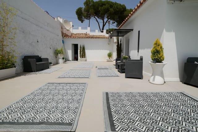 3 soveværelse Villa til salg i Fuengirola med swimmingpool garage - € 799.000 (Ref: 9094776)