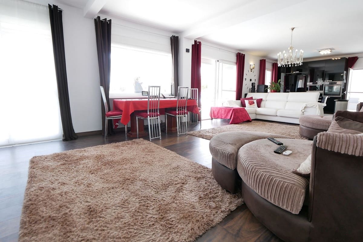 3 makuuhuone Huvila myytävänä paikassa Fuengirola mukana uima-altaan 
autotalli - 799 000 € (Ref: 9094776)