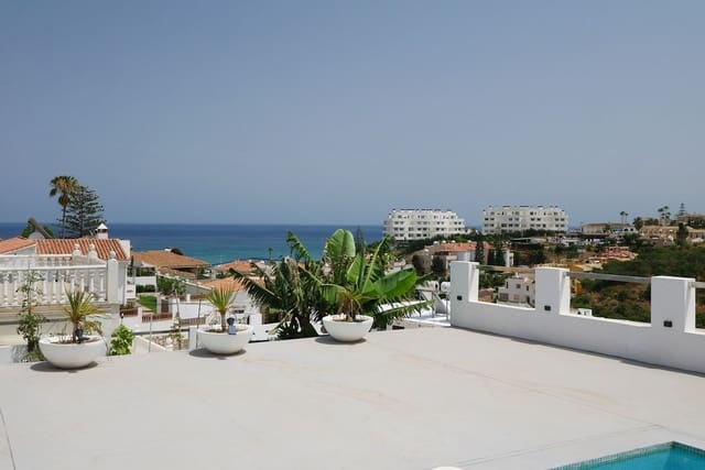 3 Zimmer Villa zu verkaufen in Fuengirola mit Pool Garage - 799.000 € (Ref: 9094776)