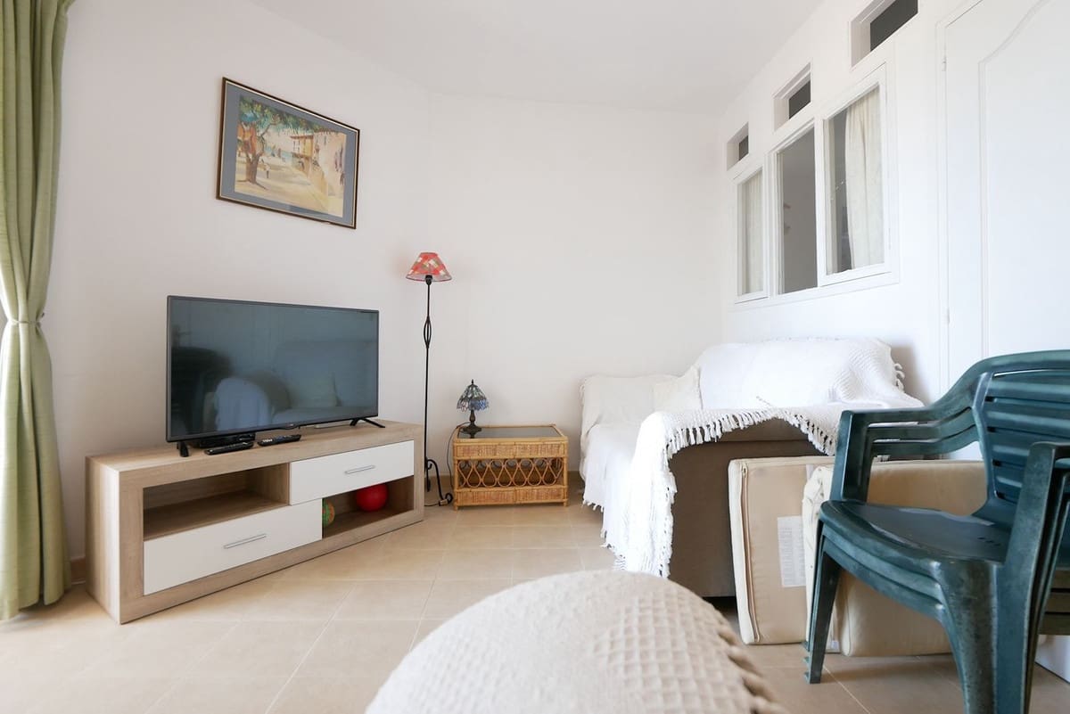 2 soverom Leilighet til salgs i Cabopino med svømmebasseng - € 349 000 (Ref: 9101642)