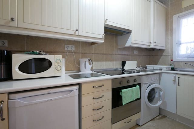 2 bedroom Apartment for sale in Cabopino, Marbella with pool - € 349,000 (Ref: 9101642)