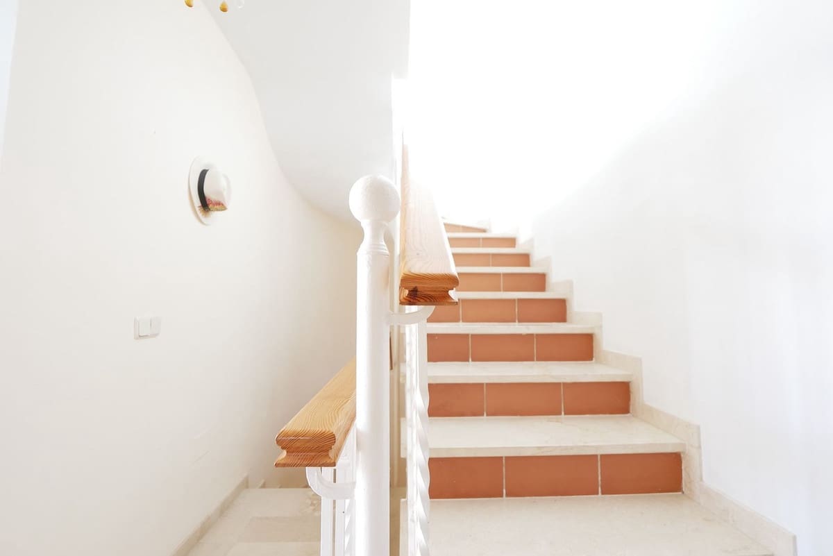 Pareado de 3 habitaciones en Riviera del Sol en venta con piscina - 429.000 € (Ref: 9101645)