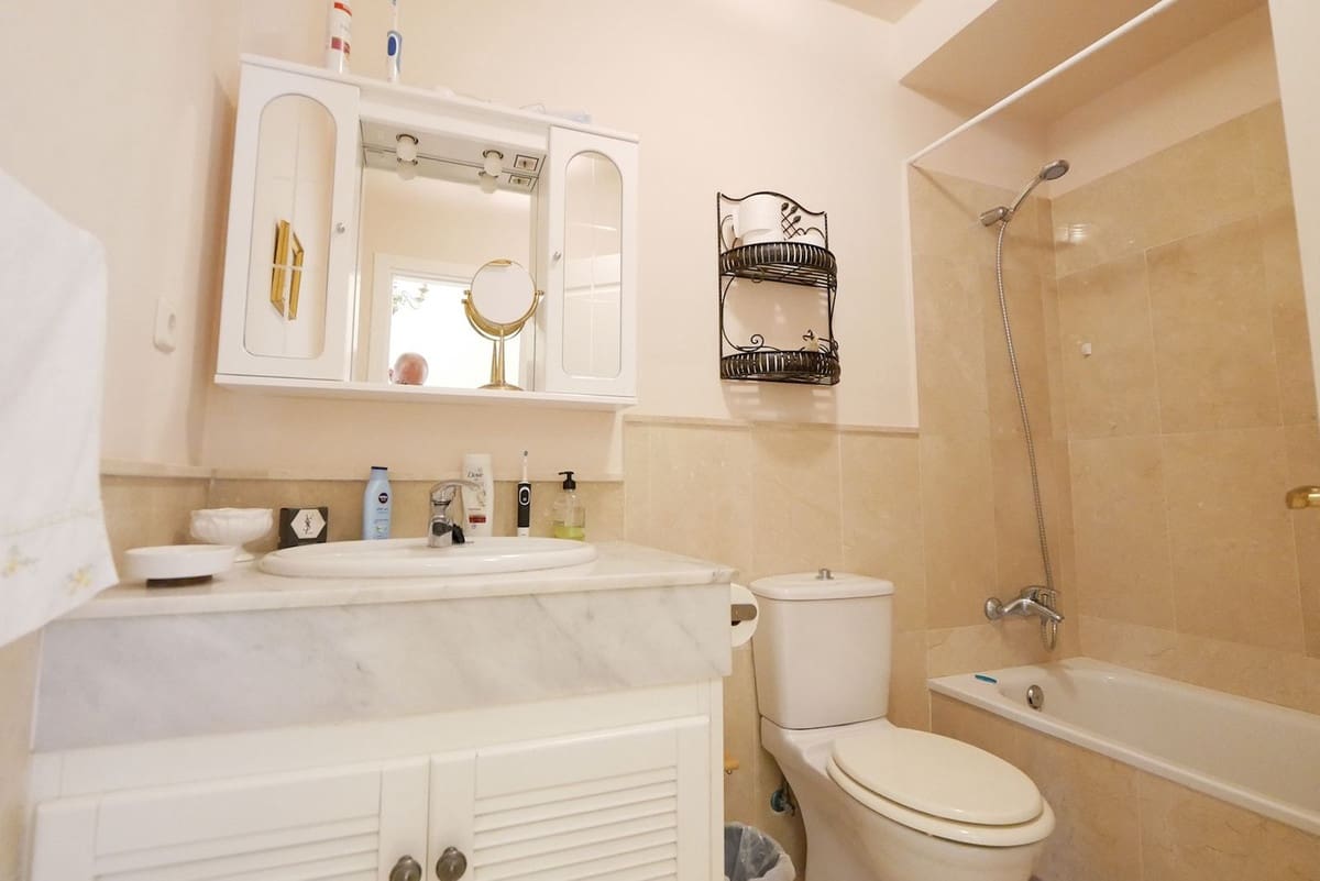 Pareado de 3 habitaciones en Riviera del Sol en venta con piscina - 429.000 € (Ref: 9101645)