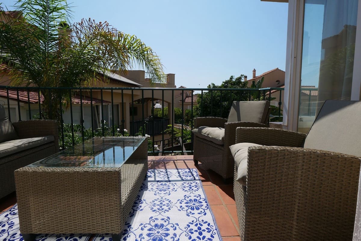 Pareado de 3 habitaciones en Riviera del Sol en venta con piscina - 429.000 € (Ref: 9101645)