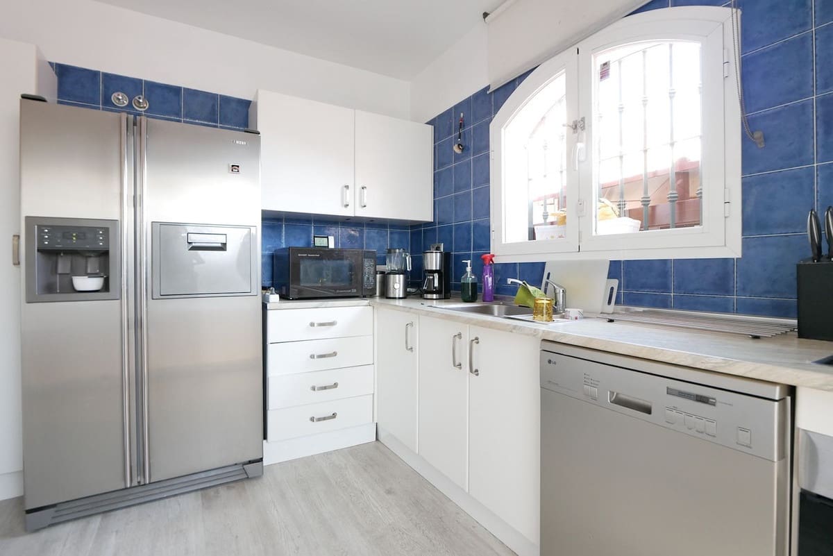 Pareado de 3 habitaciones en Riviera del Sol en venta con piscina - 429.000 € (Ref: 9101645)