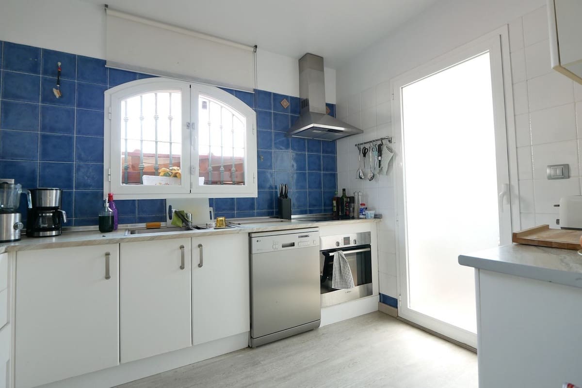 Pareado de 3 habitaciones en Riviera del Sol en venta con piscina - 429.000 € (Ref: 9101645)