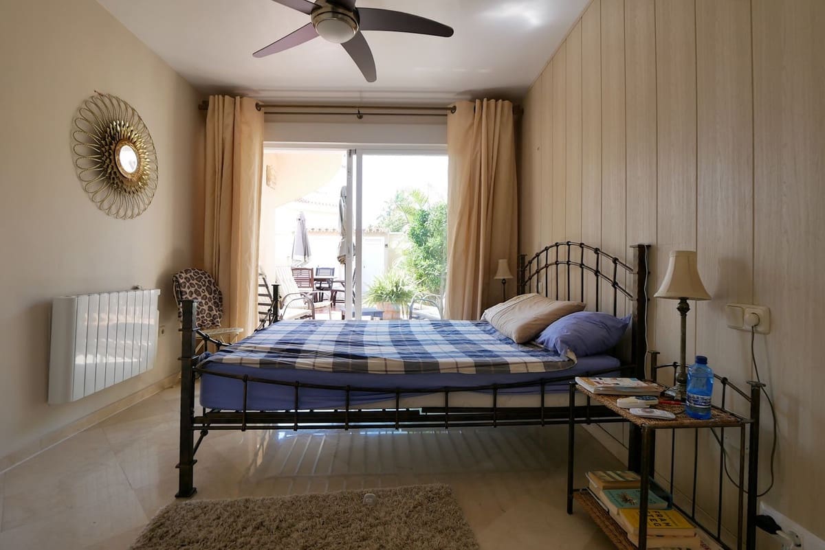 Pareado de 3 habitaciones en Riviera del Sol en venta con piscina - 429.000 € (Ref: 9101645)