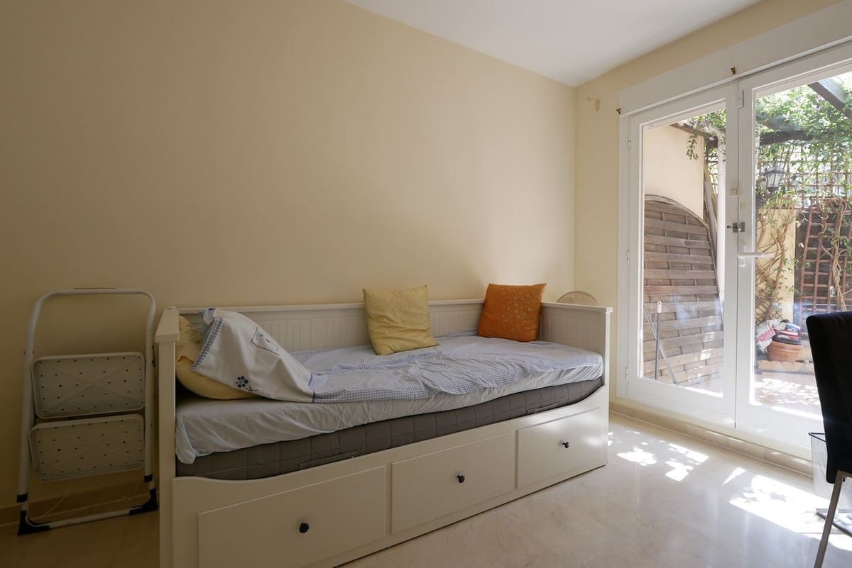 Pareado de 3 habitaciones en Riviera del Sol en venta con piscina - 429.000 € (Ref: 9101645)